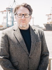 phh-portrait-logge-01-180x240